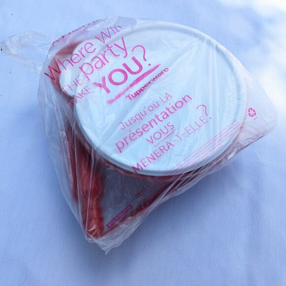 Brand New! TUPPERWARE - Kids baking set in red, Mini Version of Classic Favorite - Picture 2 of 5